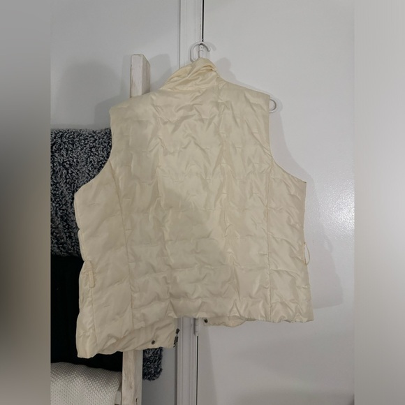 Talbots cream vest - Picture 4 of 4